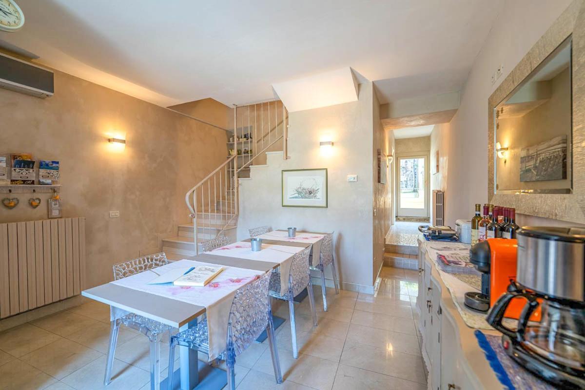 Romantic B&B Il Piccolo Paradiso San Felice del Benaco Exterior photo