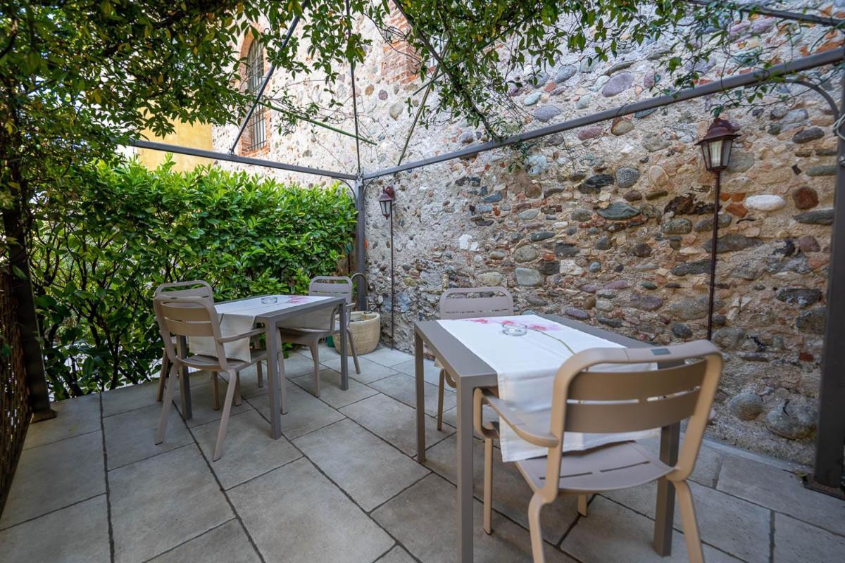 Romantic B&B Il Piccolo Paradiso San Felice del Benaco Exterior photo