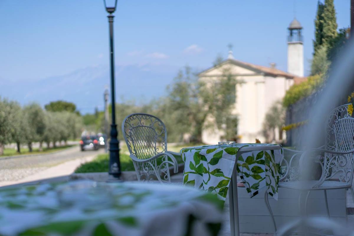 Romantic B&B Il Piccolo Paradiso San Felice del Benaco Exterior photo