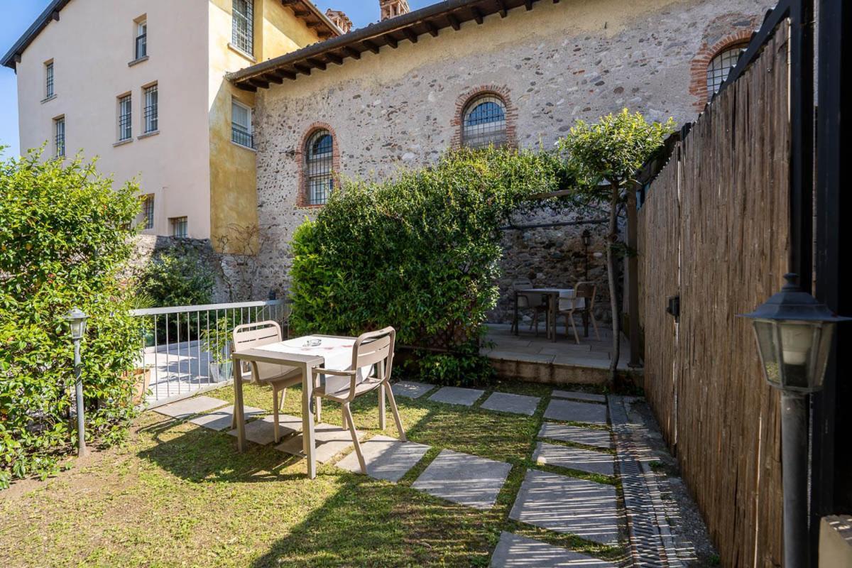 Romantic B&B Il Piccolo Paradiso San Felice del Benaco Exterior photo