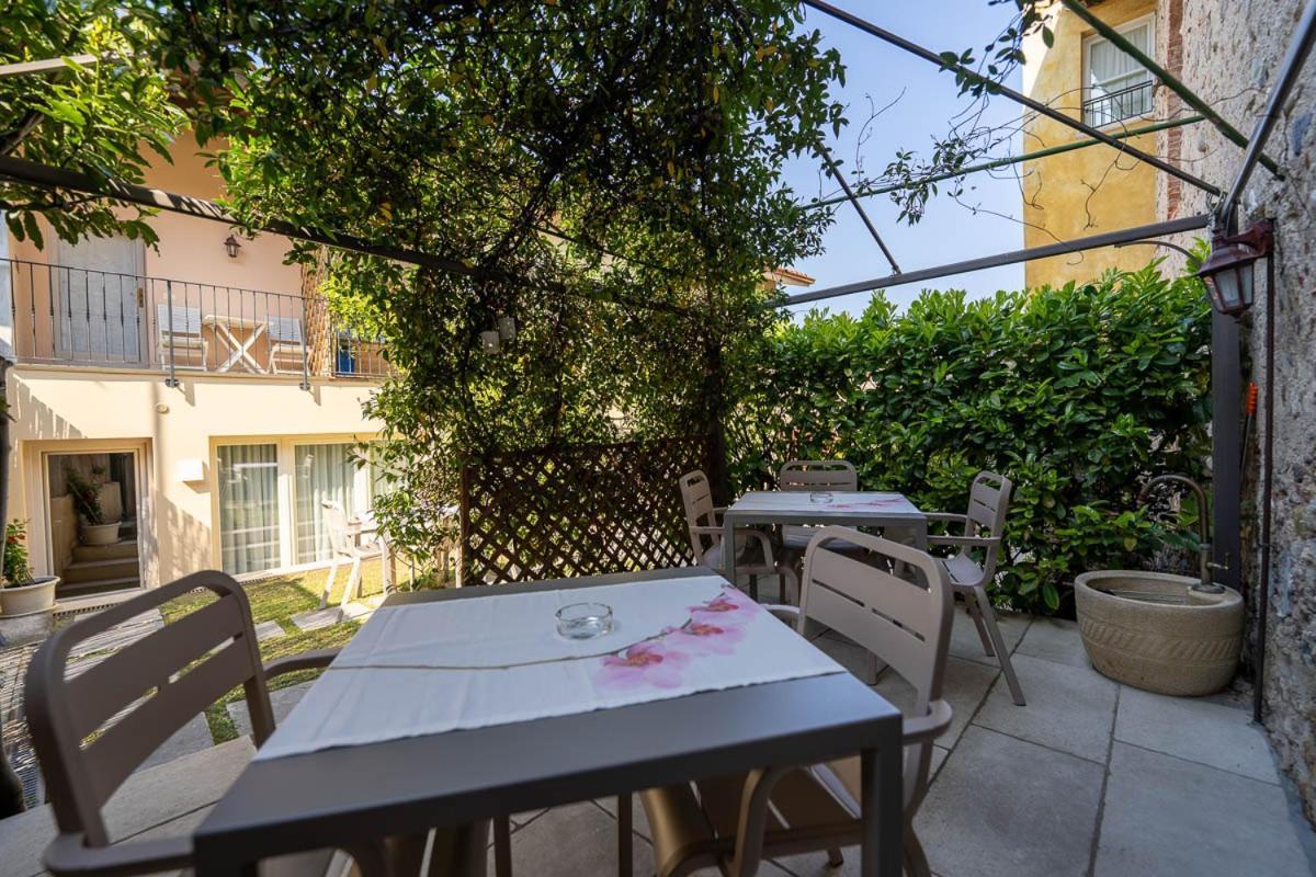 Romantic B&B Il Piccolo Paradiso San Felice del Benaco Exterior photo