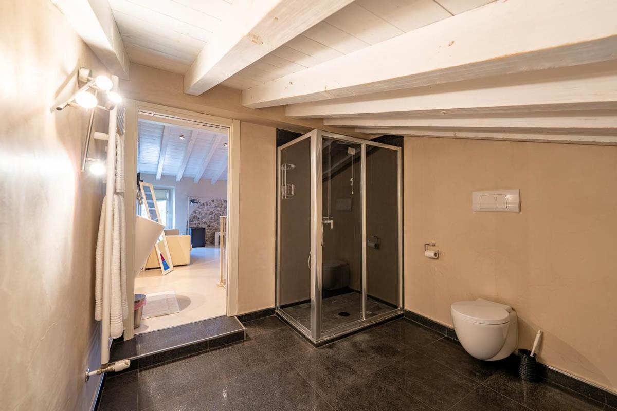 Romantic B&B Il Piccolo Paradiso San Felice del Benaco Room photo