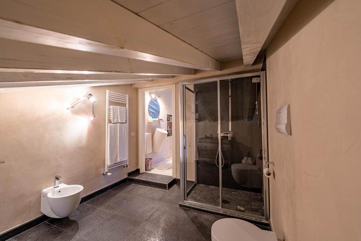 Romantic B&B Il Piccolo Paradiso San Felice del Benaco Room photo